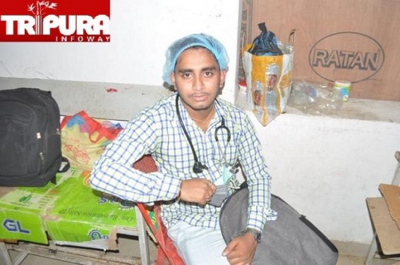 Fake Doctor caught from Tripura Govt hospital acting as Doctor 